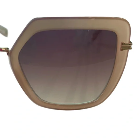Marc Jacobs Butterfly Style Chic Oversized Sunglasses Beige/Gold NWT - Picture 8 of 16